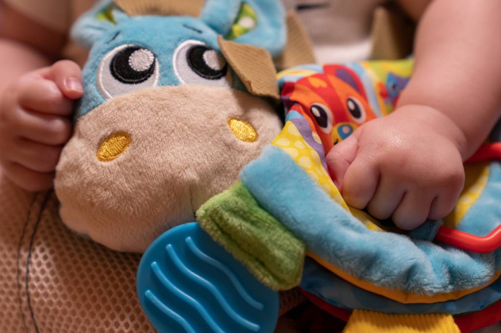 peluches essentielles développement bébé