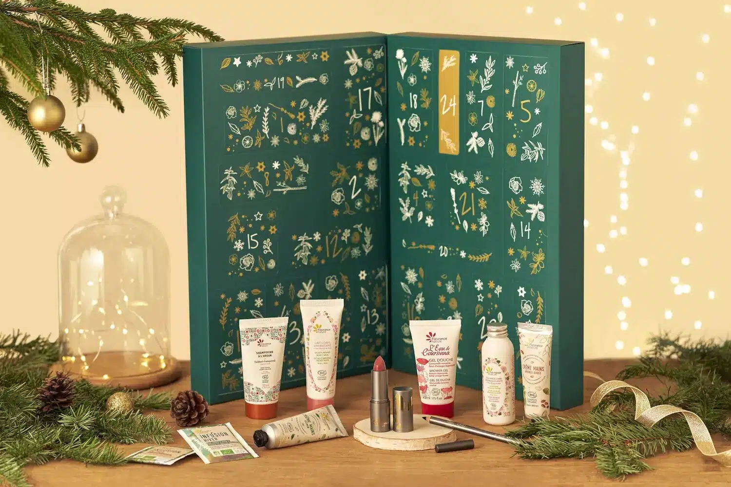 calendrier de l'avent avec des produits cosmétiques