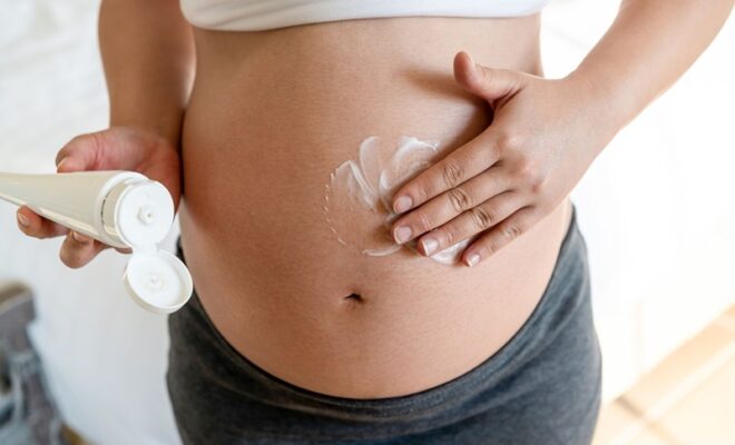 Comment limiter l'apparition des vergetures de grossesse