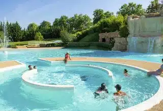 Découvrez les Cascades de Trévoux Un Parc Aquatique Unique Près de Lyon